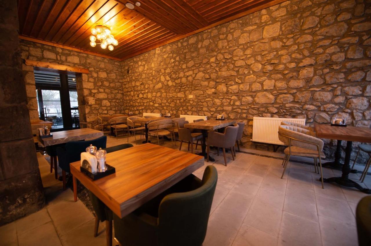 Ahiska Palas Otel Kars Exterior photo