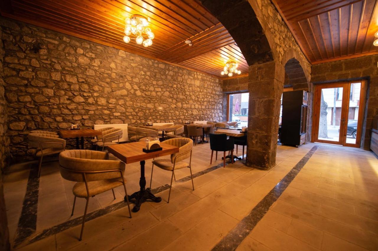 Ahiska Palas Otel Kars Exterior photo